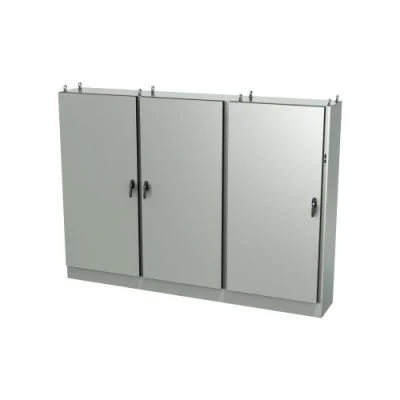 9500 U3D7210018 | Type 12, 13 | 3 door freestanding cabinet for safety disconnect mounted on right flange - 72x100x18 | EXM